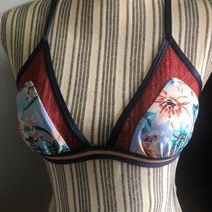 Floral print bikini top